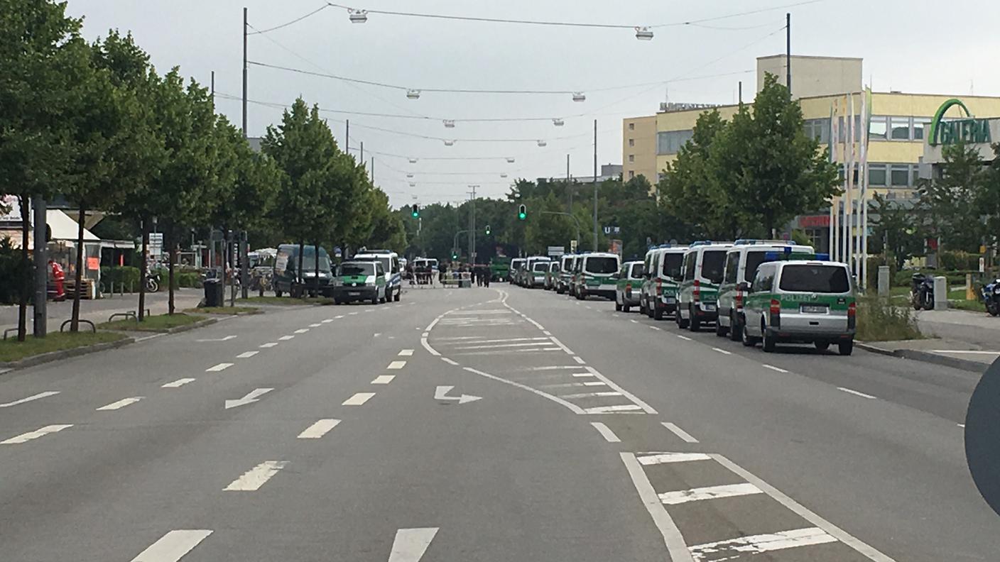 Polizia ancora in allerta sabato mattina