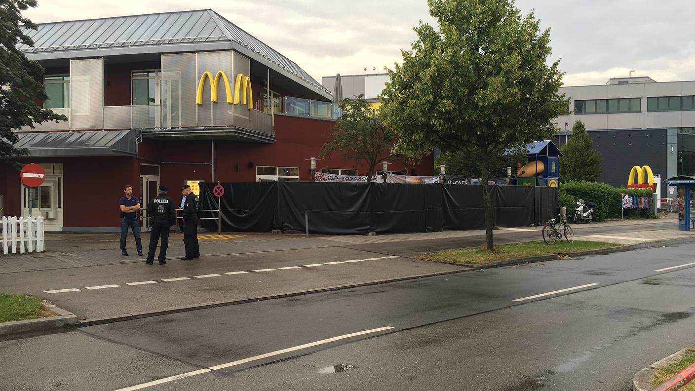 Il fast food dove è iniziata la strage