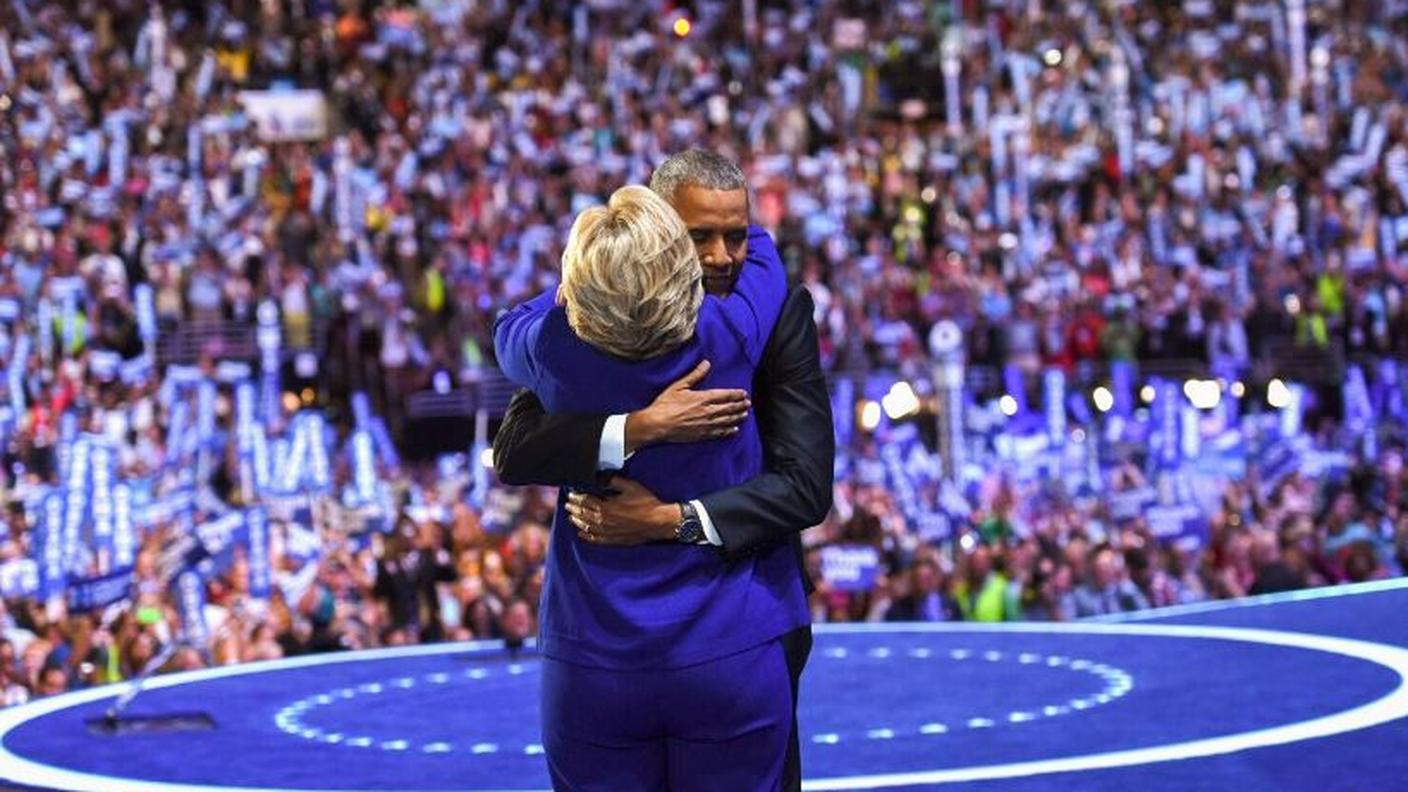 "We love you back" è il messaggio di Hillary indirizzato al presidente degli Stati Uniti