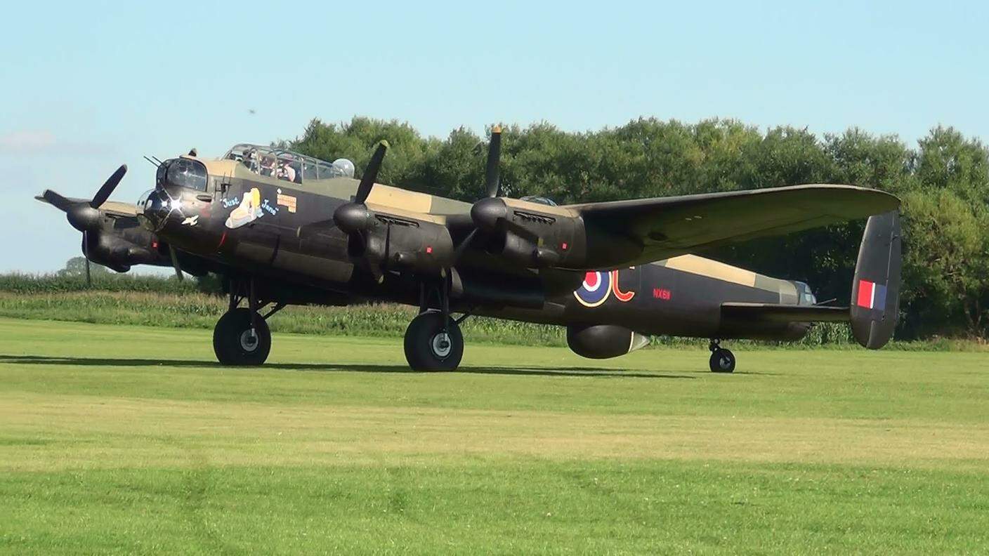 Un bombardiere Avro Lancaster simile a quello che scaricò la bomba su Pistoia