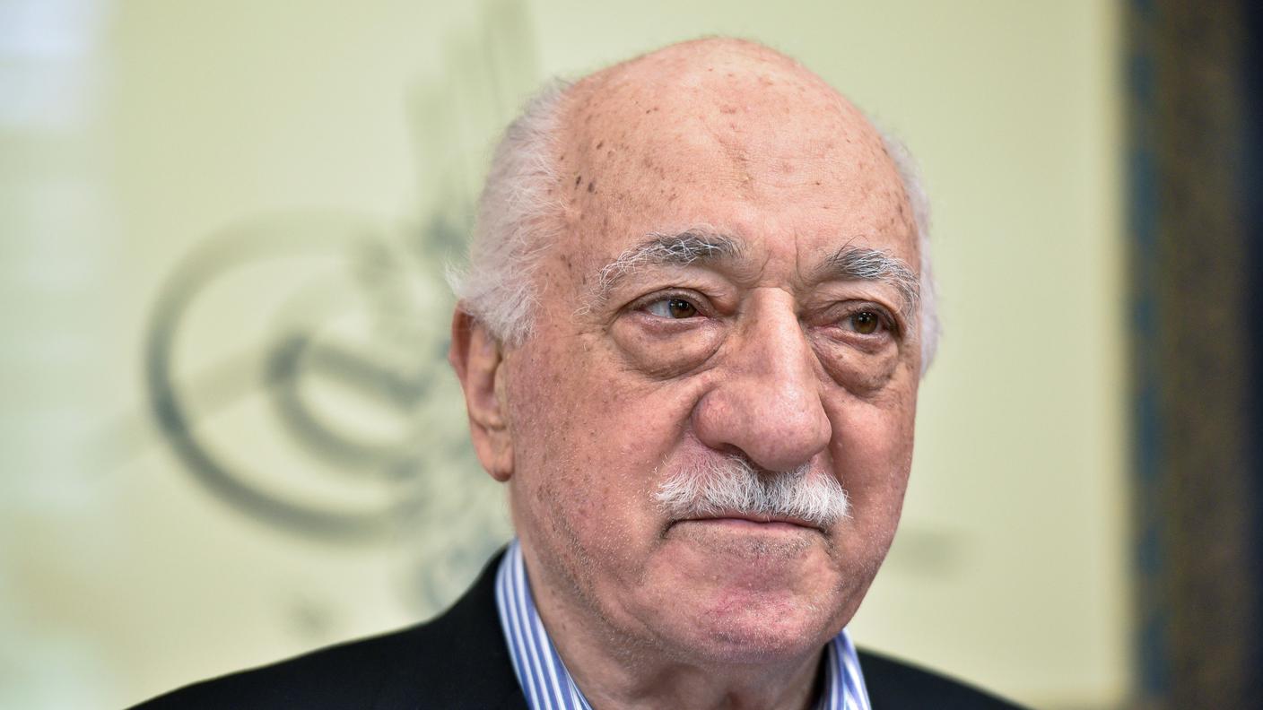Fethullah Gülen, dal 1999 in esilio negli Stati Uniti, nega ogni accusa