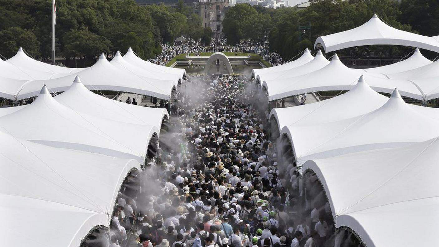 Hiroshima, preghiere e raccoglimento per l'anniversario 