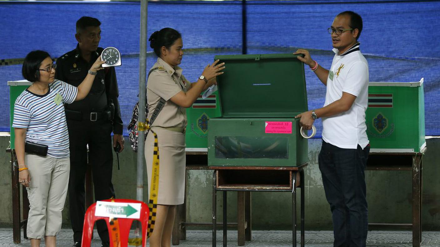 La Thailandia vota sulla nuova Costituzione