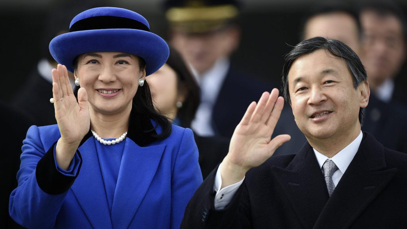 Il successore designato Naruhito con la moglie