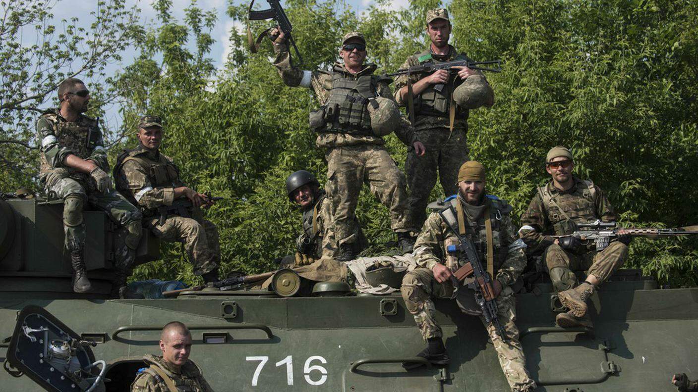 Truppe ucraine e russe in stato di allerta
