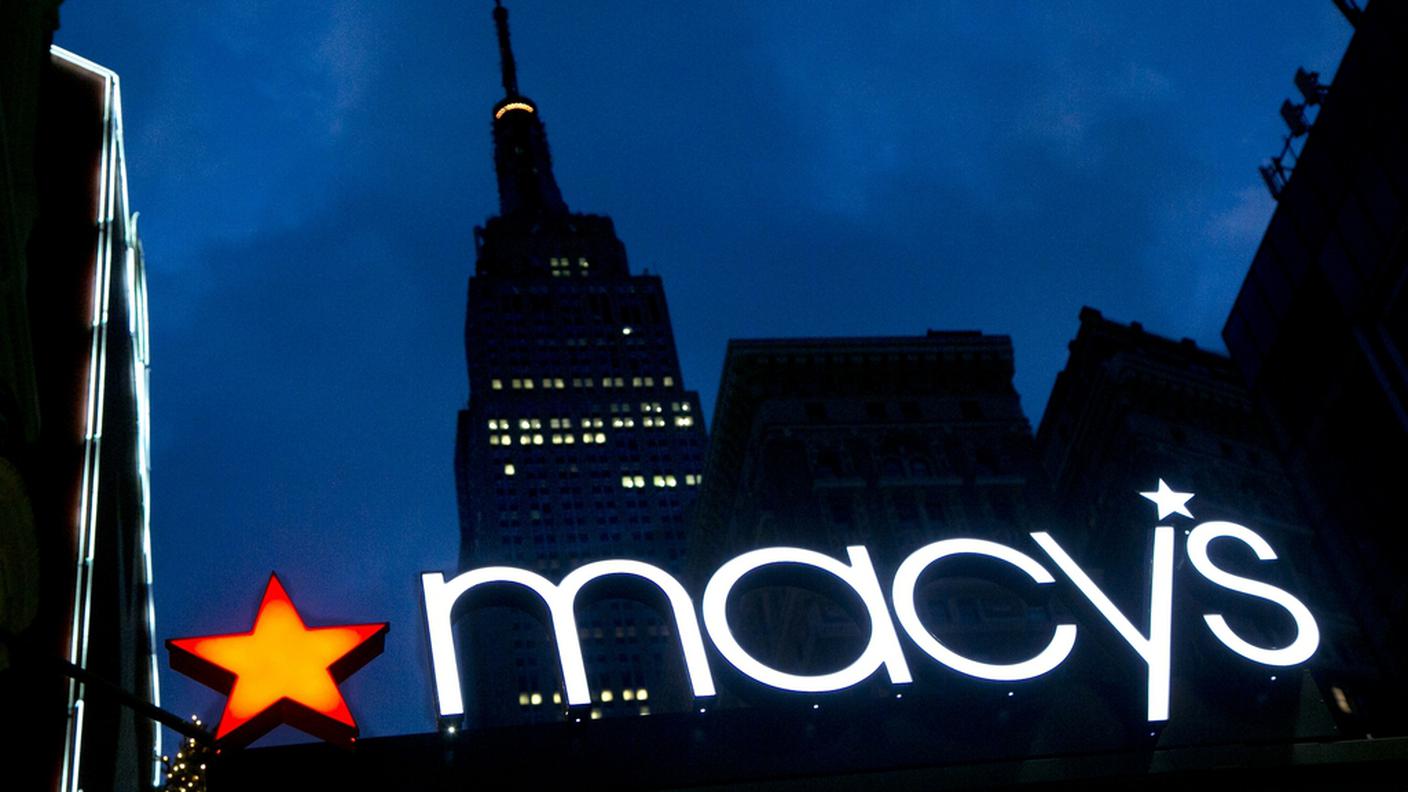 In caduta libera la stella di Macy's negli USA