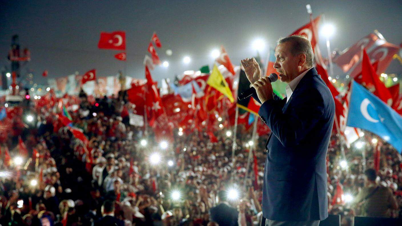 Erdogan libera 38'000 persone