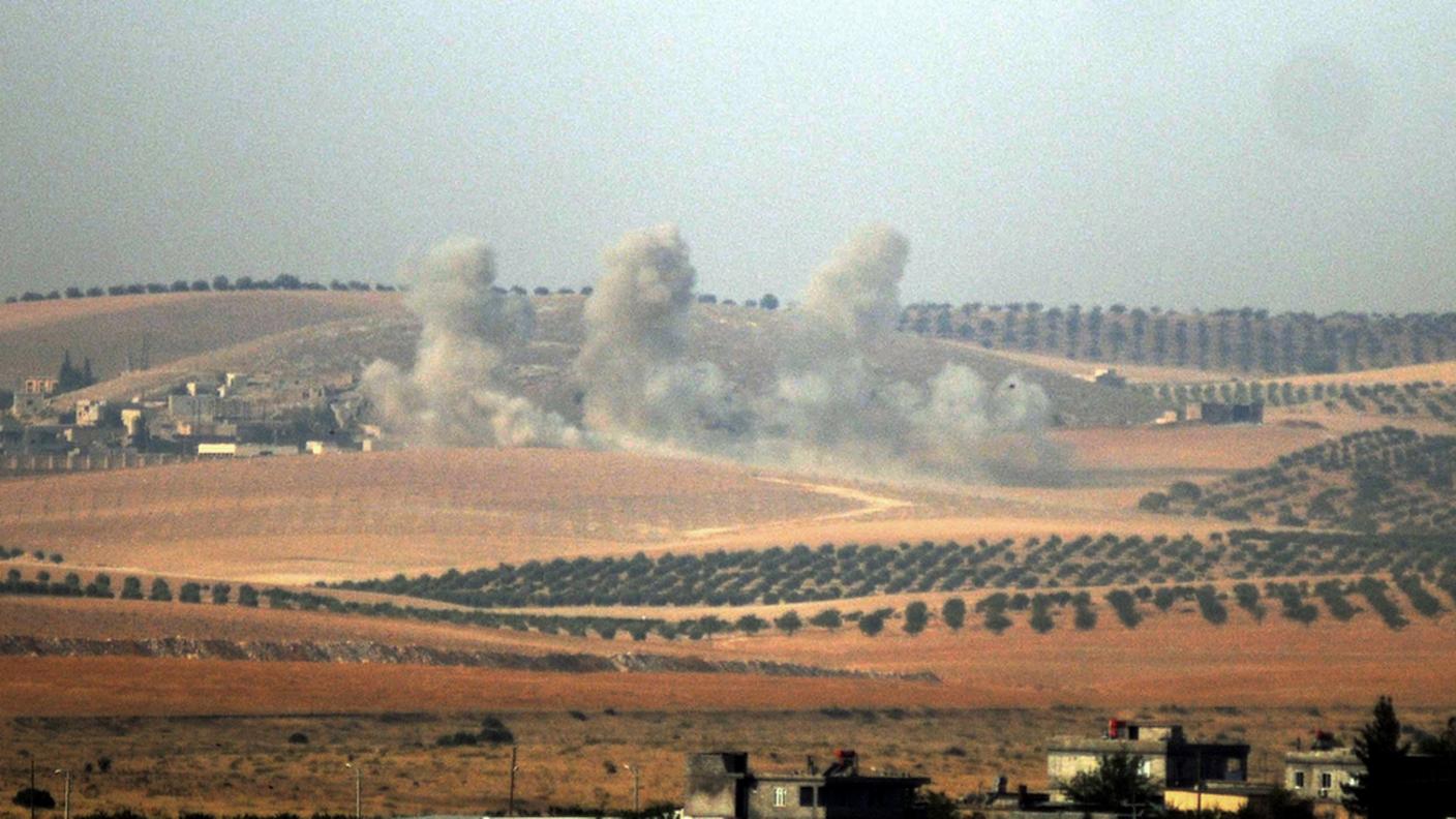 Un'immagine scattata mercoledì mattina al confine tra la Siria e la Turchia