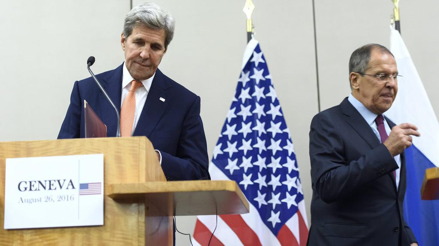 Il segretario di Stato americano Kerry e il ministro degli Esteri russo Lavrov