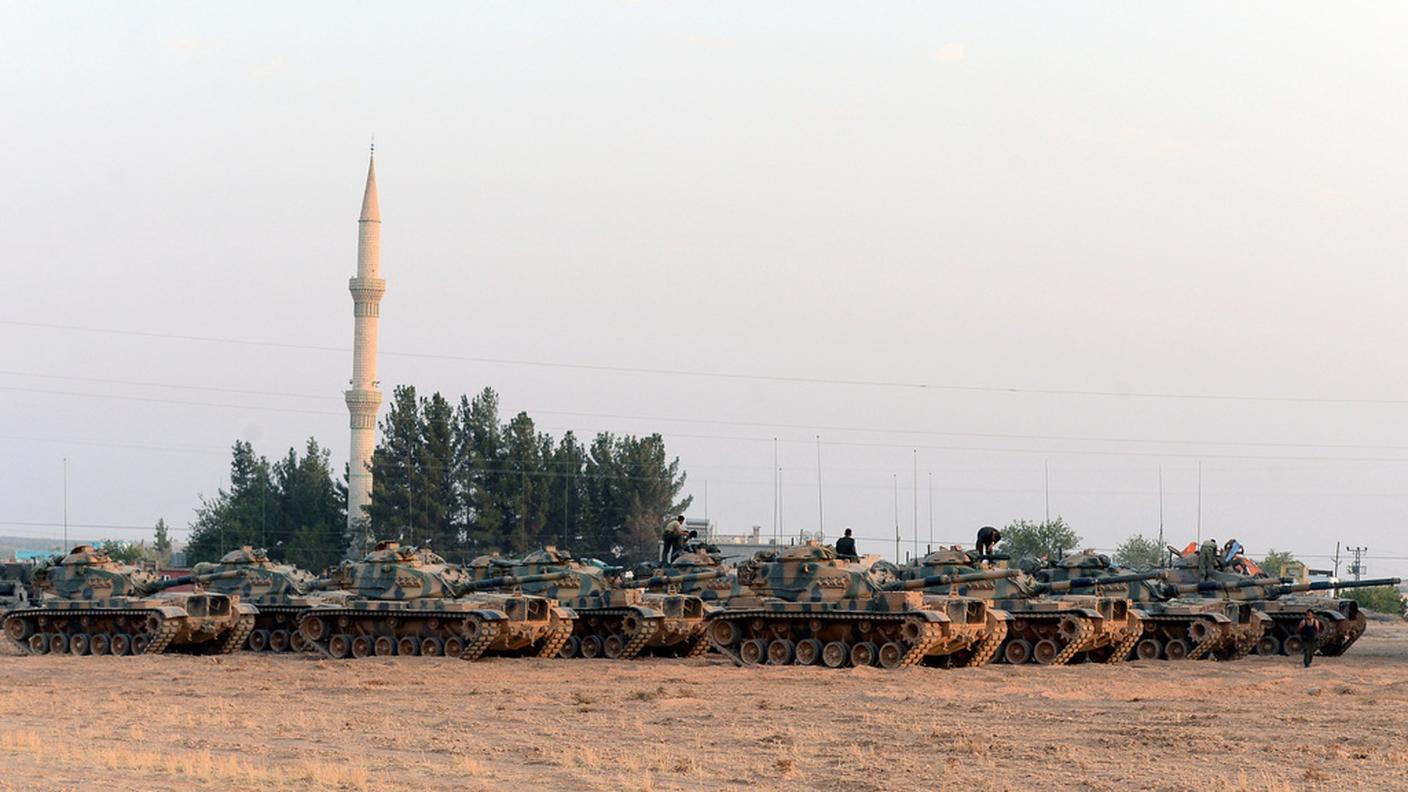 Forze turche alla frontiera con la Siria