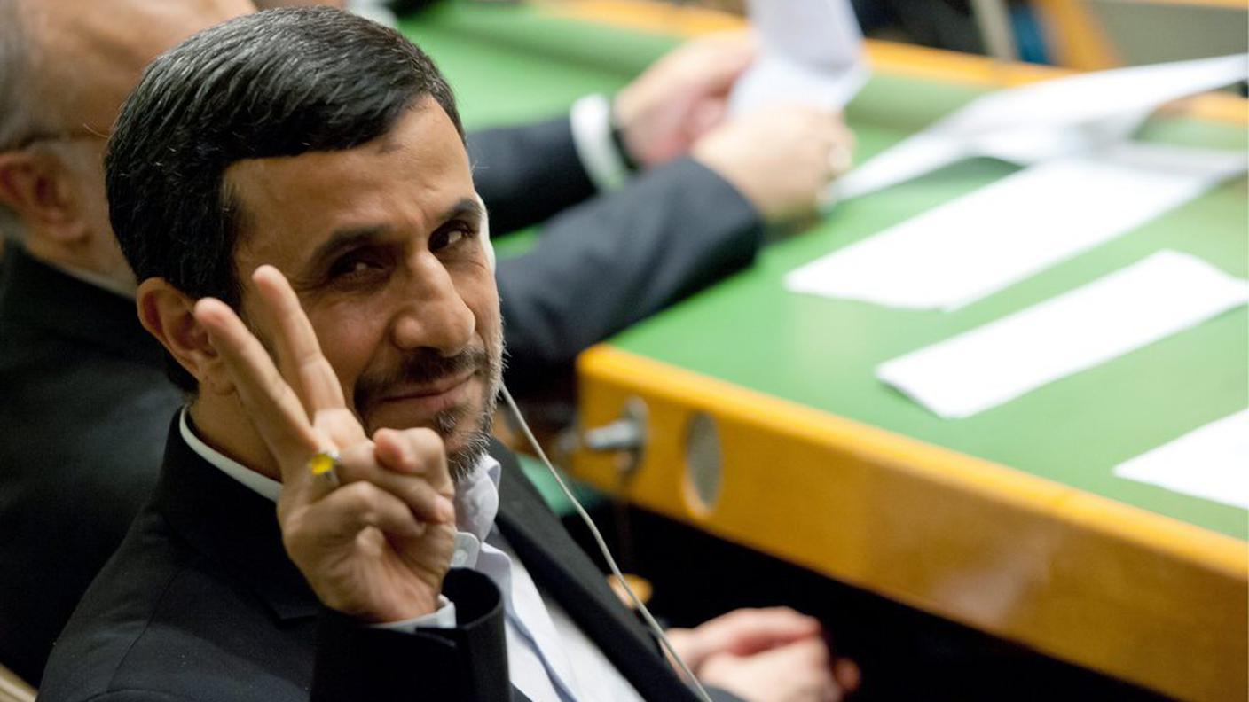 ahmadinejad-atomica, 15.10.2012,ky.jpg