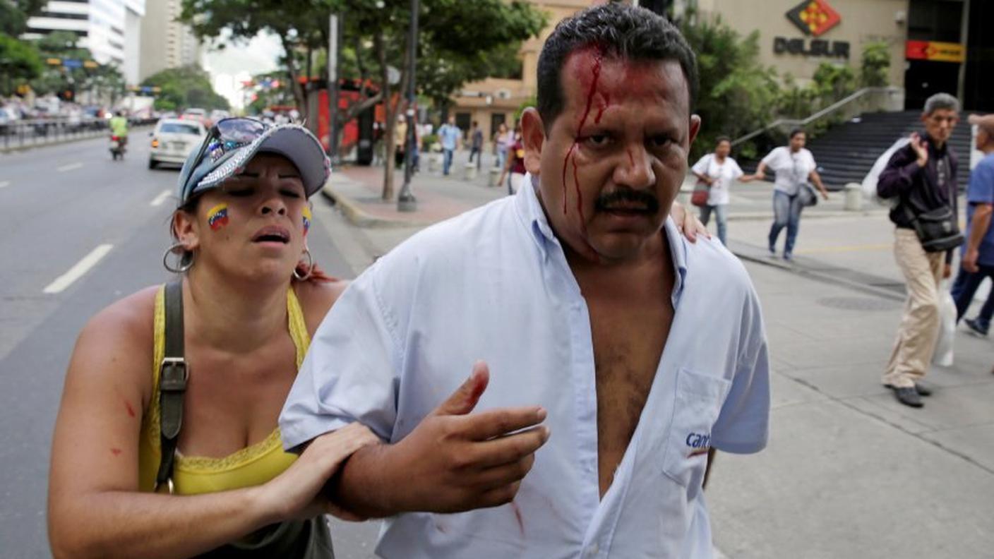 Un manifestante ferito