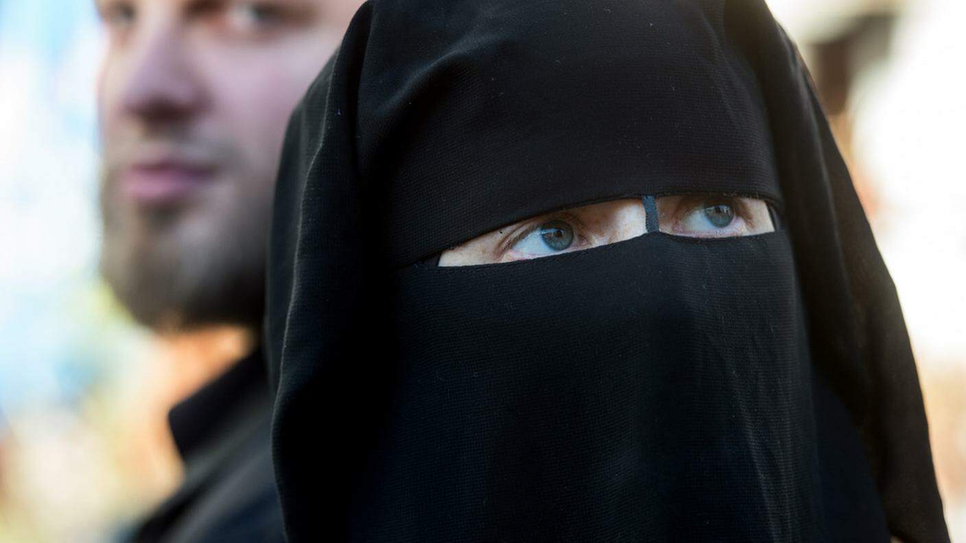 In Francia la legge anti-burqa è entrata in vigore nel 2010