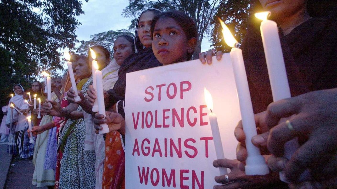 In India ogni anno centinaia di donne vengono aggredite con sostanze chimiche