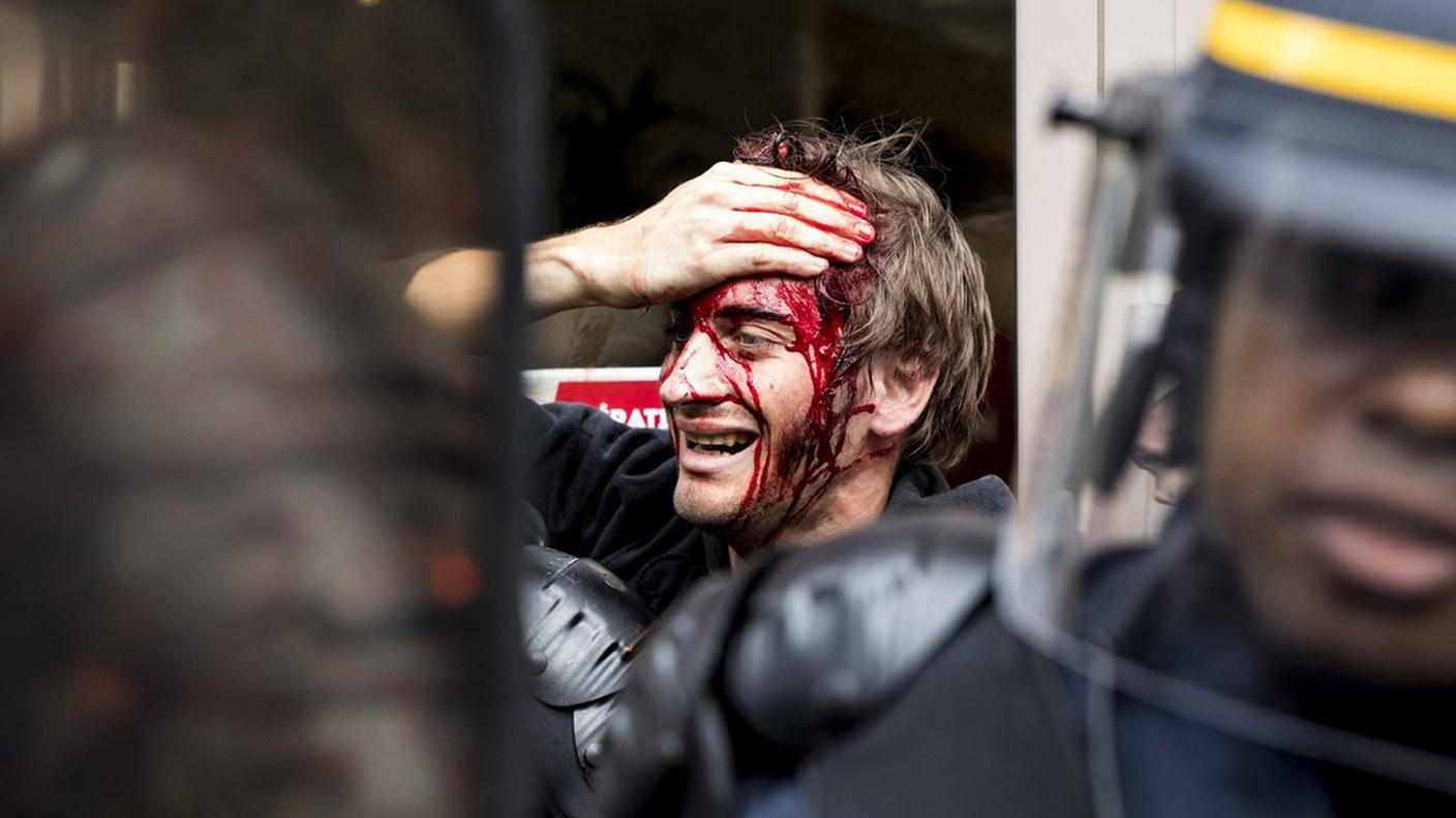 Manifestazioni contro la legge sul lavoro: scontri a Parigi
