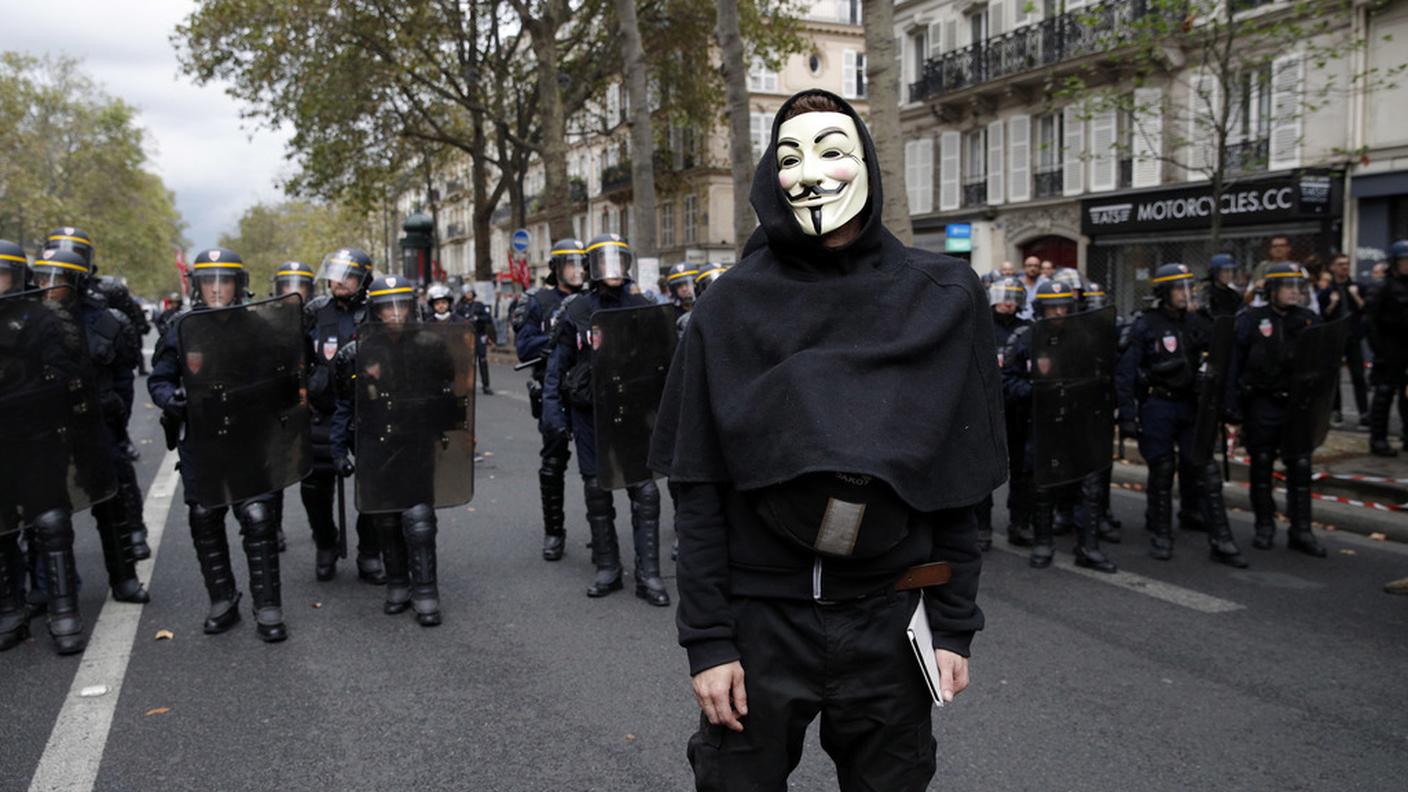 Manifestazioni contro la legge sul lavoro: scontri a Parigi