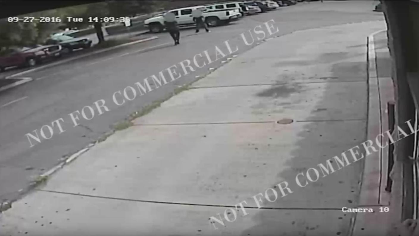 Un fermo immagine della videosorveglianza del ristorante messicano