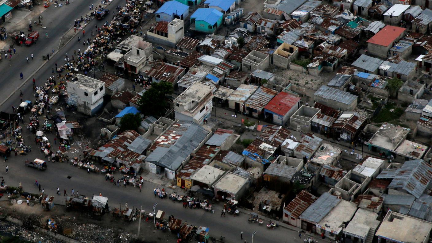 A Port-au-Prince la gente si riversa sulla strade