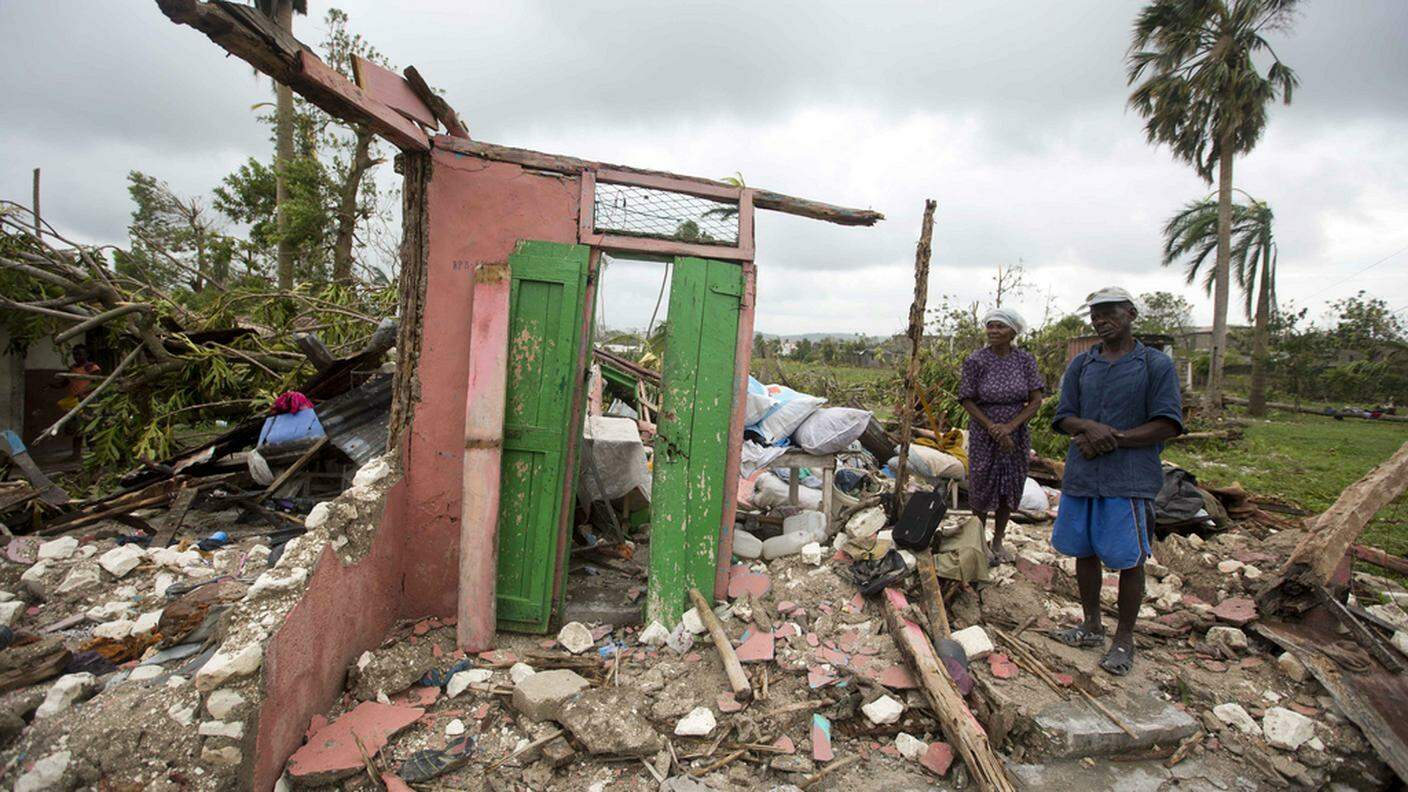 Morte e devastazione ad Haiti per il passaggio dell'uragano Matthew
