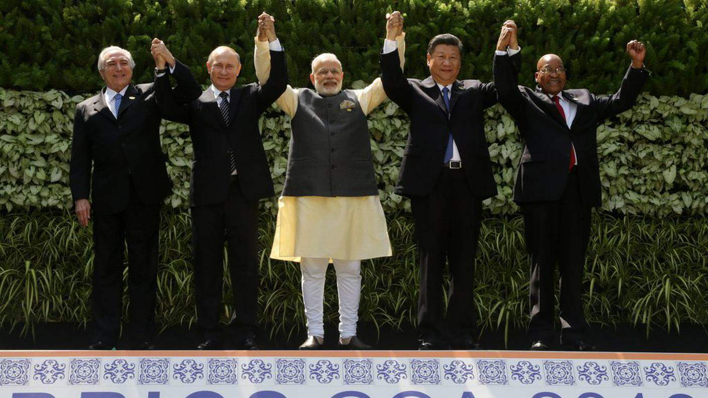 Michel Temer, Vladimir Putin, Narendra Modi, Xi Jingping e Jacob Zuma a Goa