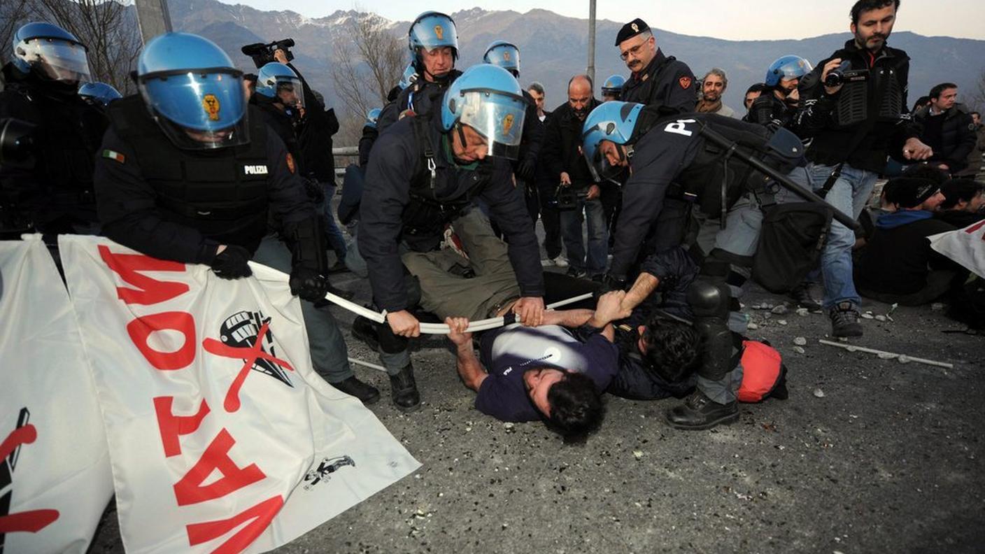 Scontri nel febbraio 2012