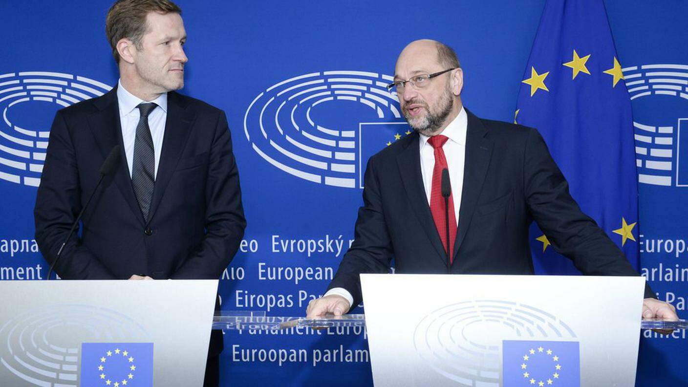 Il presidente del Parlamento europeo Martin Schulz e il ministro presidente della Vallonia Paul Magnette