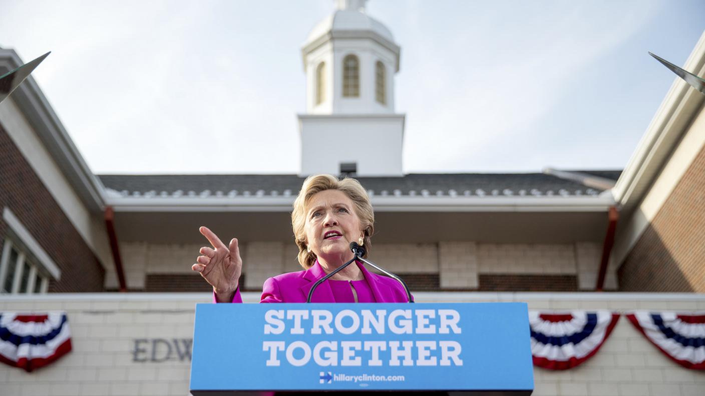 Hillary Clinton impegnata nella sua campagna in North Carolina