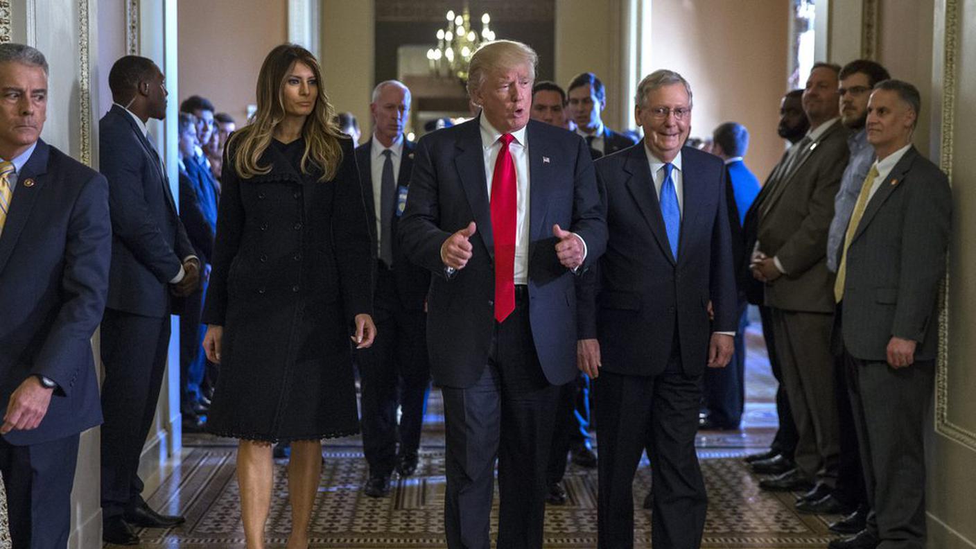 Donald Trump con la moglie Melania in visita alla Casa Bianca