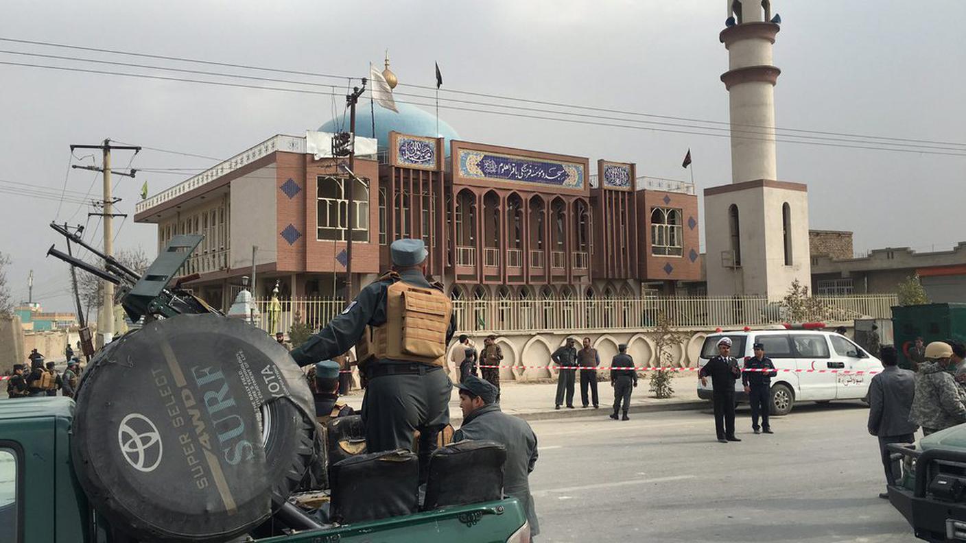 La moschea di Baqir ul Olum presa di mira dall'attentatore