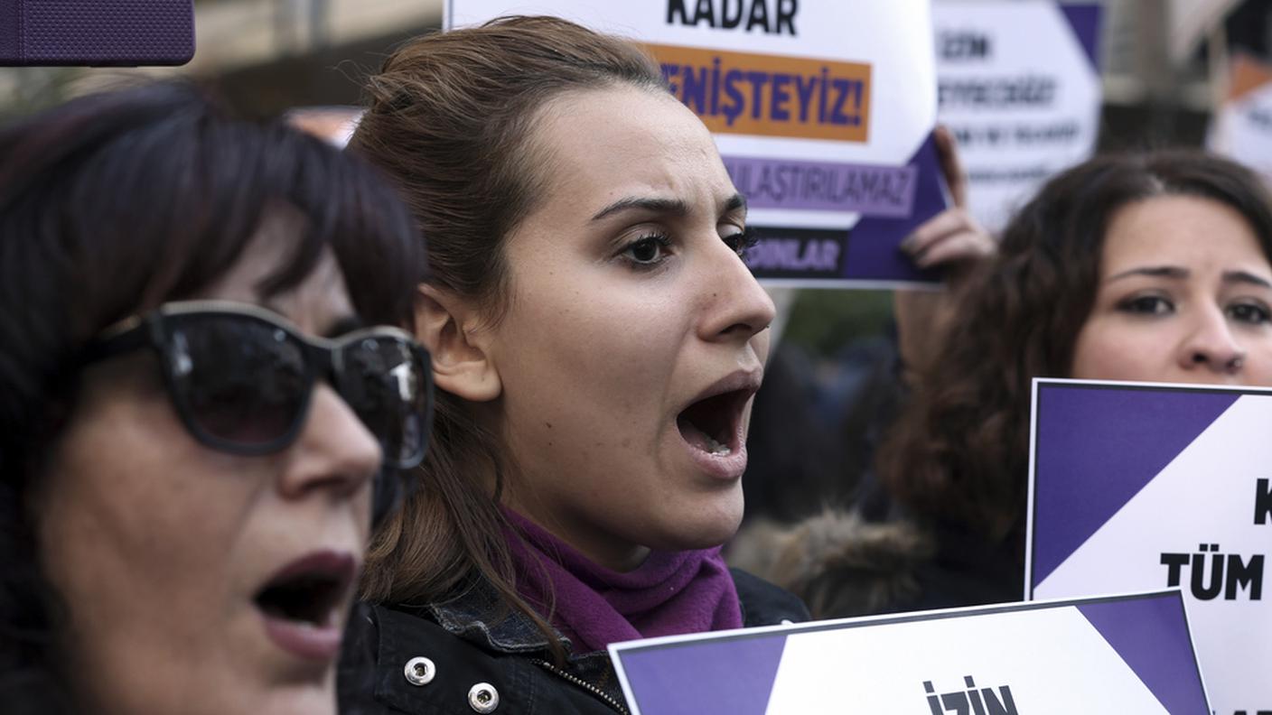 Manifestazioni ad Ankara contro la legge proposta