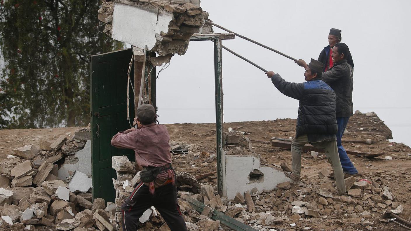 Il paese è stato colpito da un devastante terremoto il 25 aprile dell'anno scorso