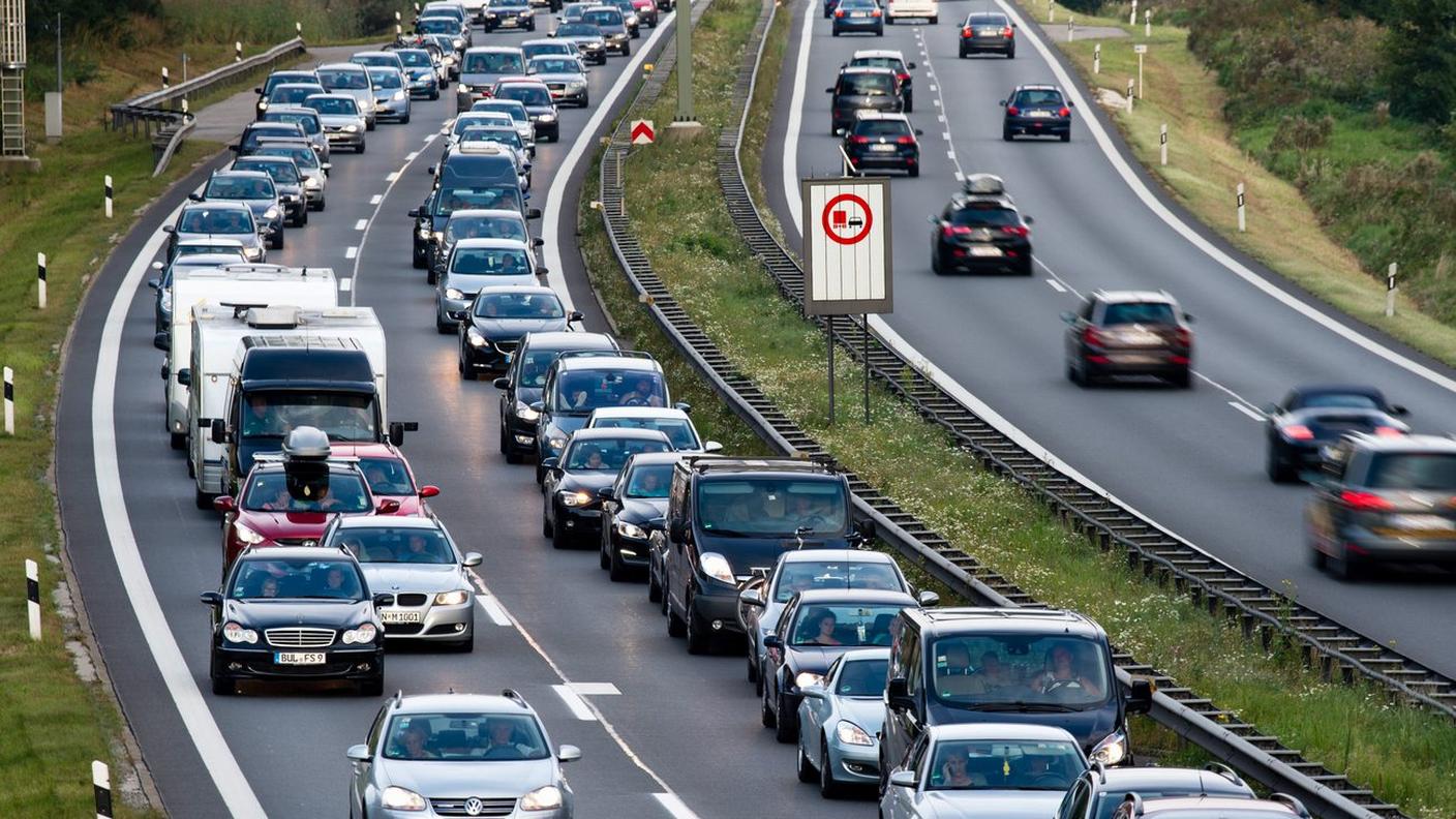 Era considerato discriminatorio nei confronti degli stranieri