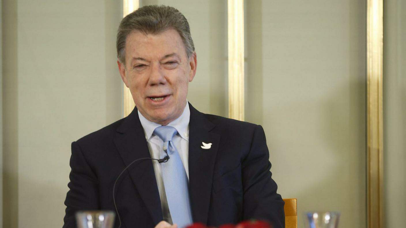 Juan Manuel Santos è in attesa di ricevere il premio  