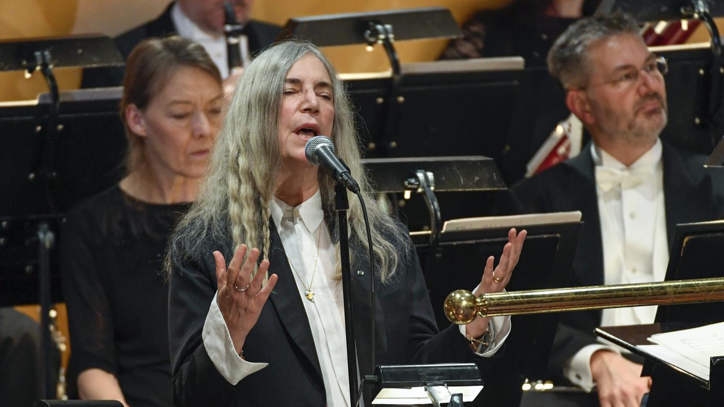 Patti Smith ha cantato "A Hard Rain's A-Gonna Fall"