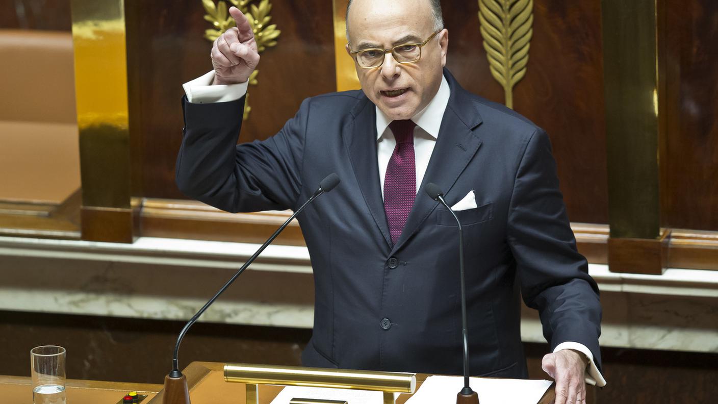Bernard Cazeneuve durante il suo discorso