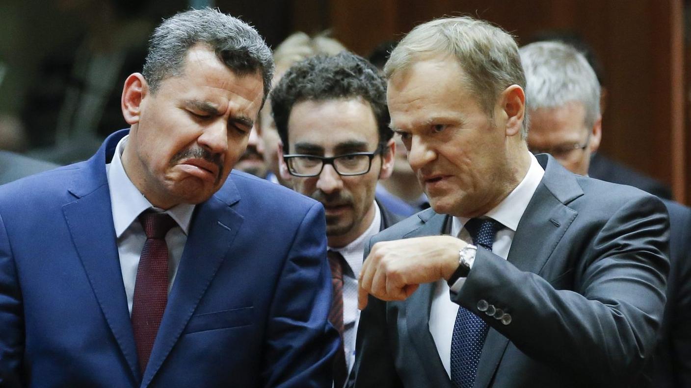 Tusk, a destra, con il sindaco di Aleppo Est, ospite al vertice