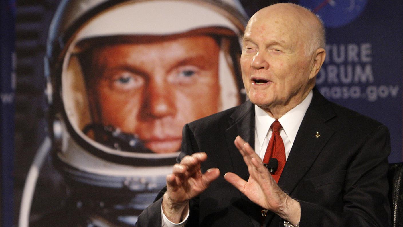 8 dicembre: l'astronauta John Glenn