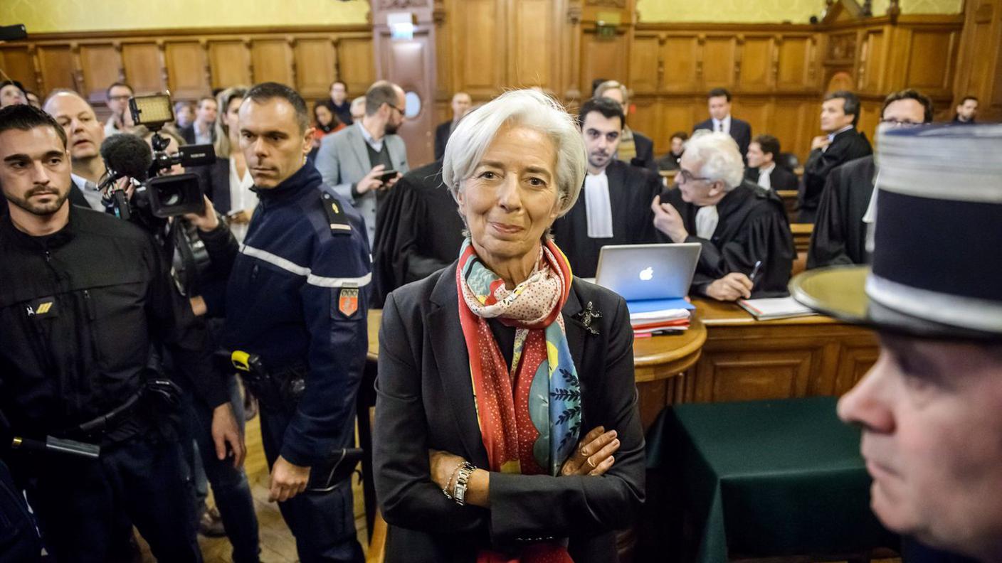 Lagarde nell'aula del tribunale speciale di Parigi