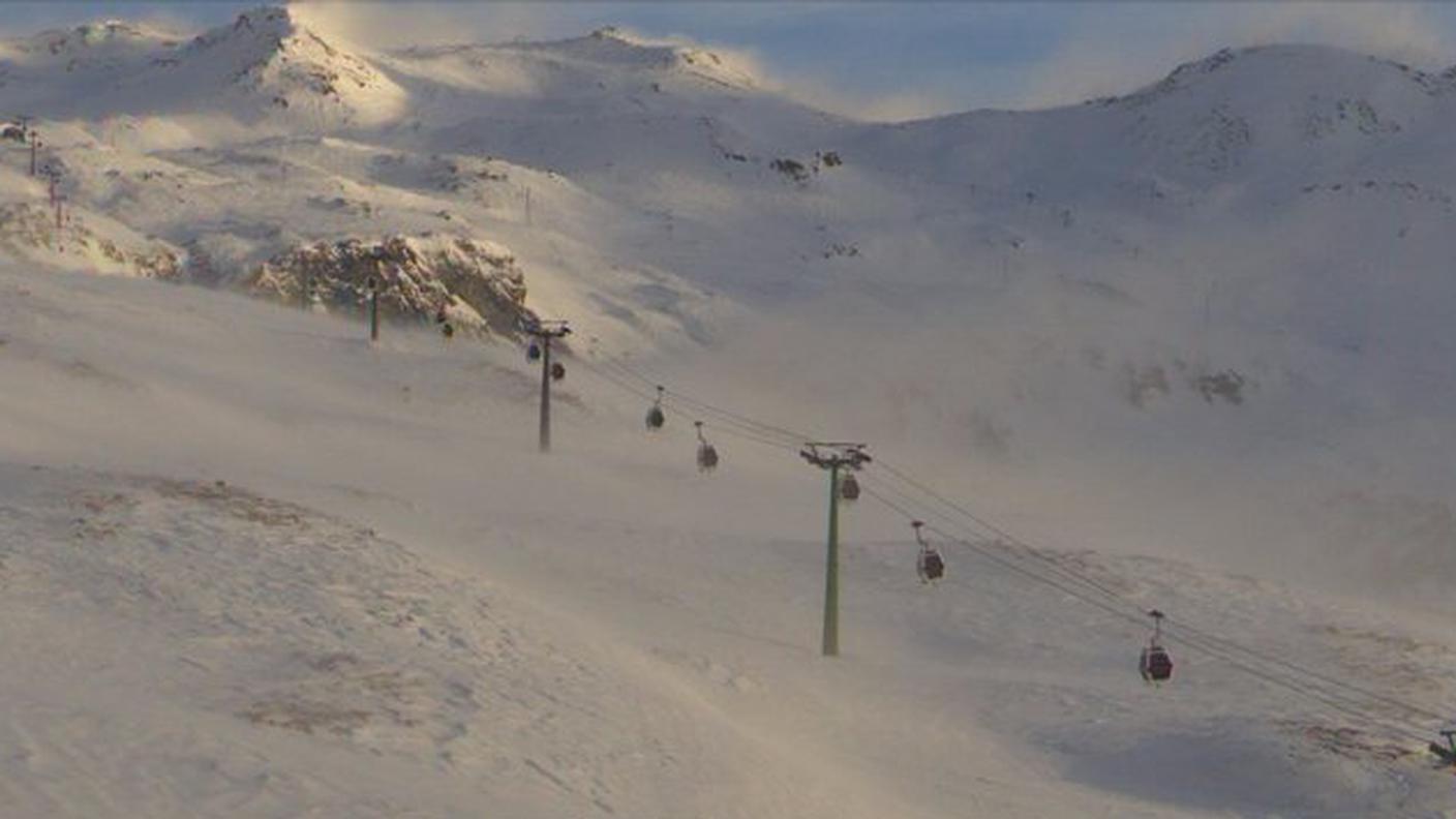 Le raffiche di vento immortalate dalla webcam 