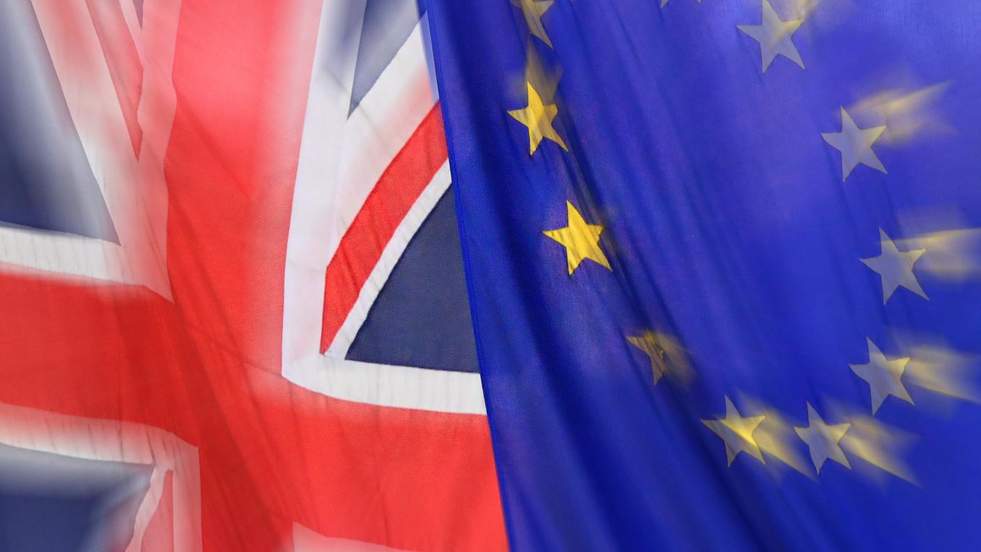 La Commissione europea vuole escludere la Gran Bretagna già nel 2018