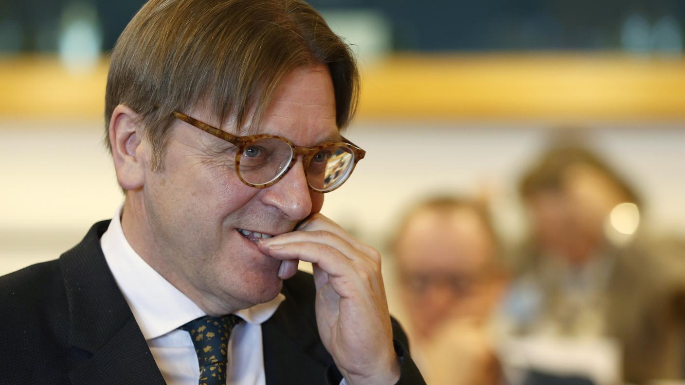 Verhofstadt si mangia le mani: bocciata l'idea d'integrare il M5S nel suo gruppo