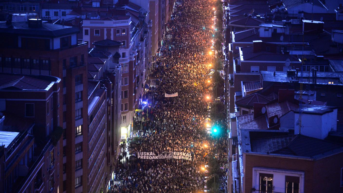 Migliaia di dimostranti in corteo a Bilbao