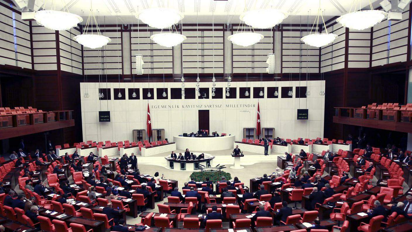 Un'immagine scattata all'interno del Parlamento turco ad Ankara
