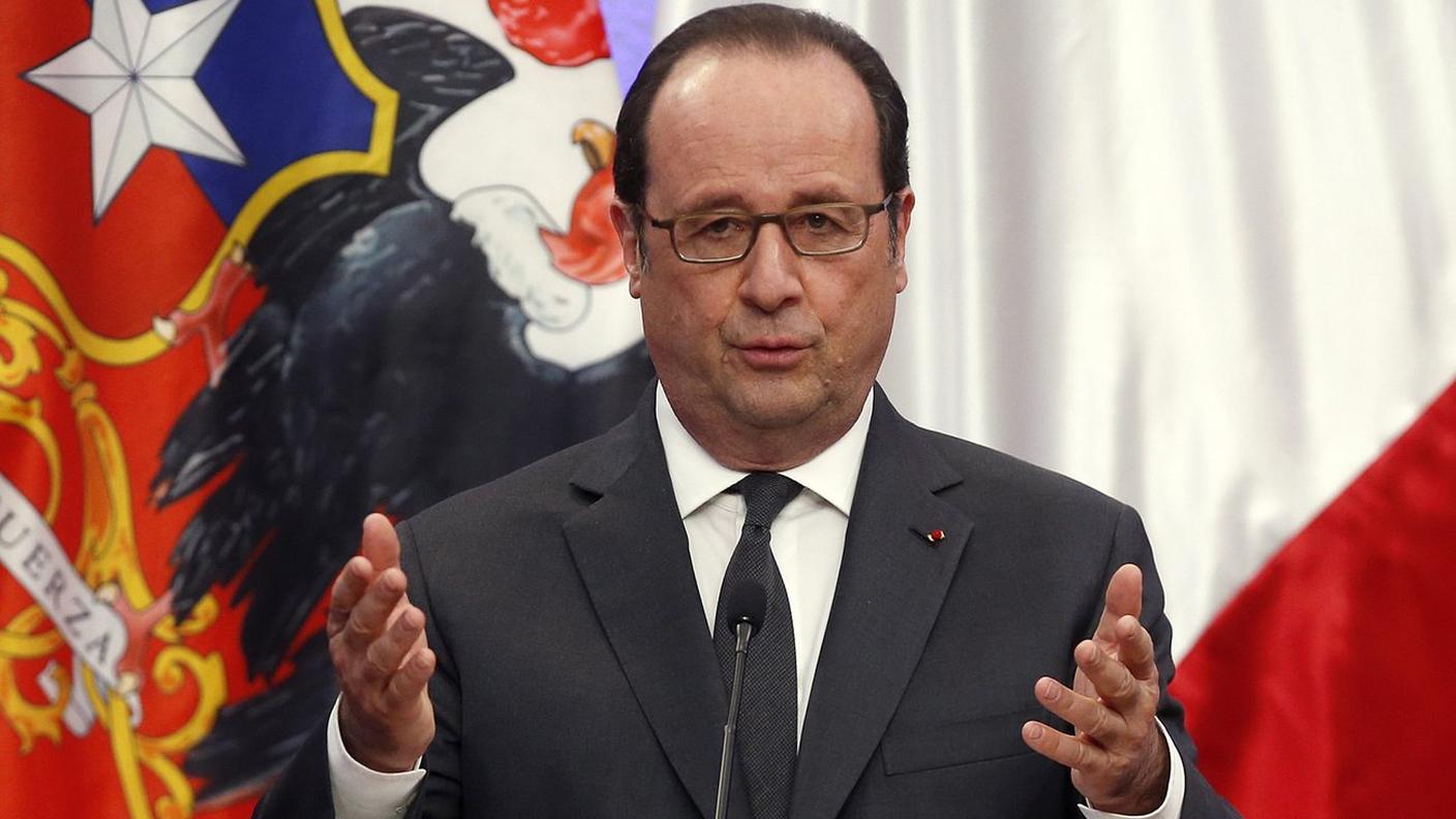 In visita in Cile, il presidente François Hollande non ha votato