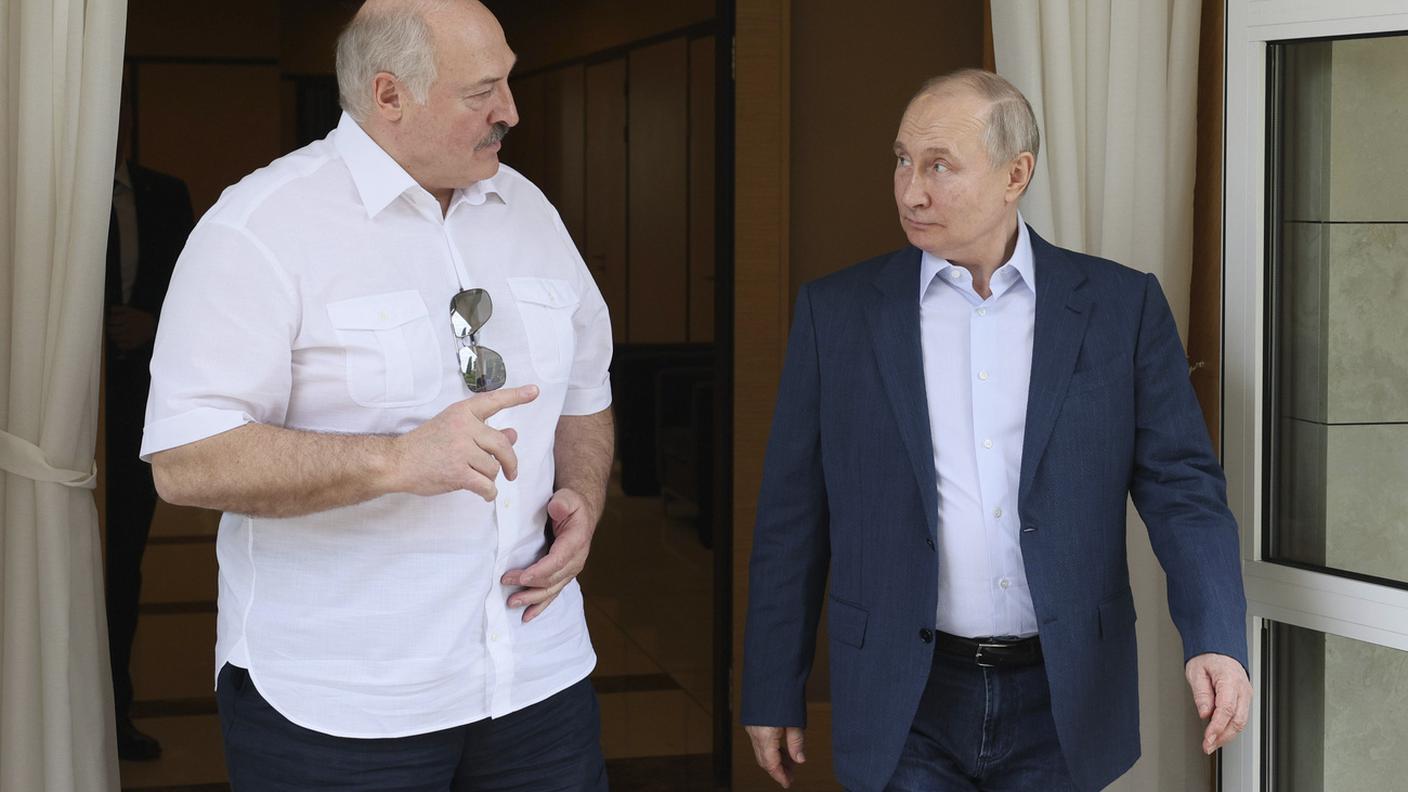 Alexander Lukashenko con Vladimir Putin