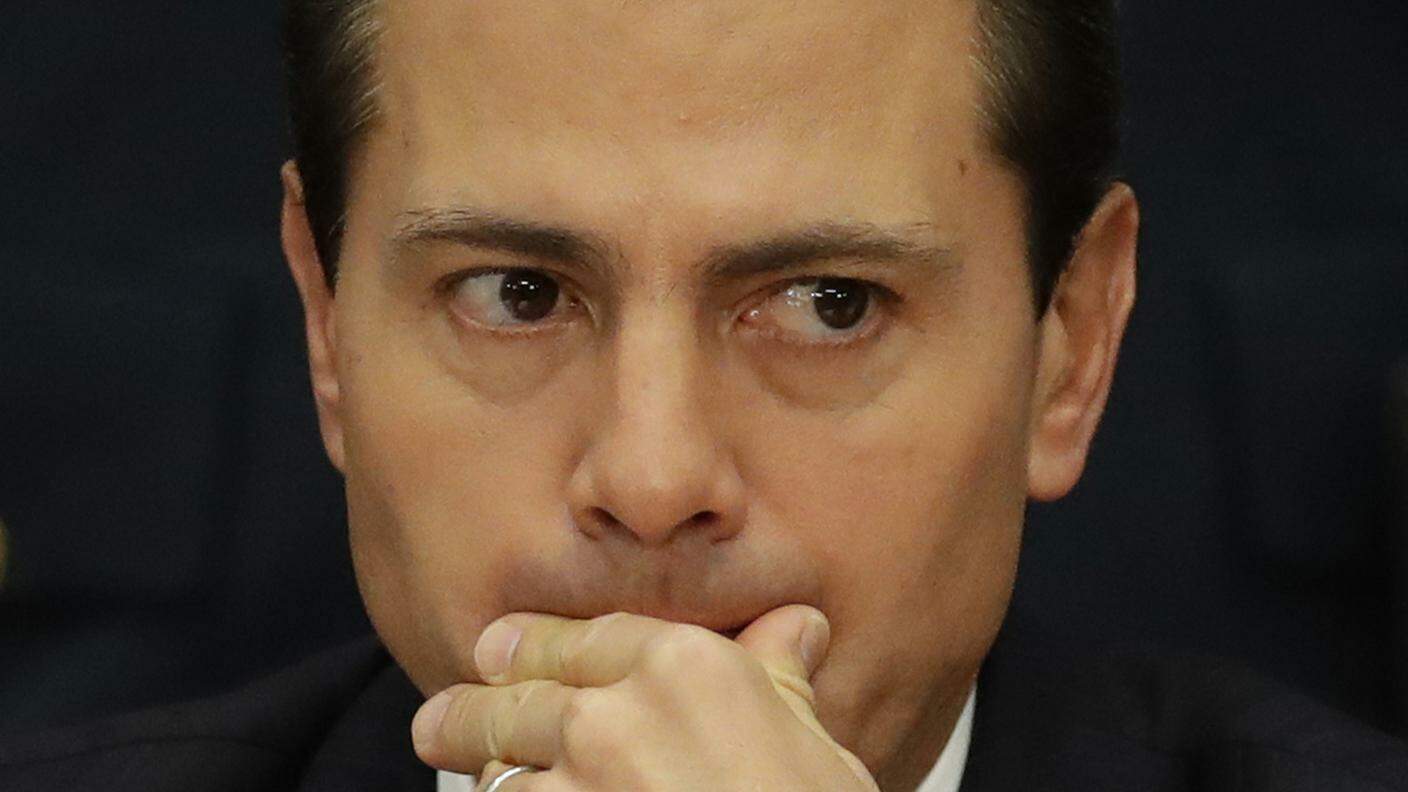 Enrique Peña Nieto studia le sue mosse 