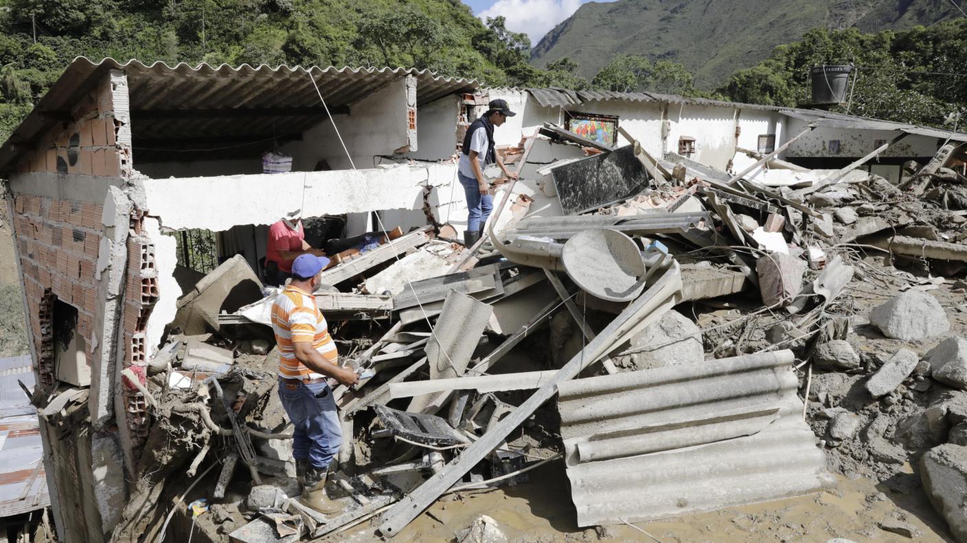 Interrotta in Colombia la ricerca dei sopravvissuti dopo la grossa frana di lunedì