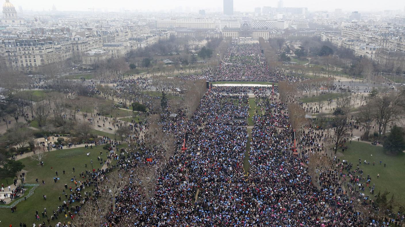 Manifestazione a Parigi contro nozze gay(2)_13.1.2013_keystone.JPG