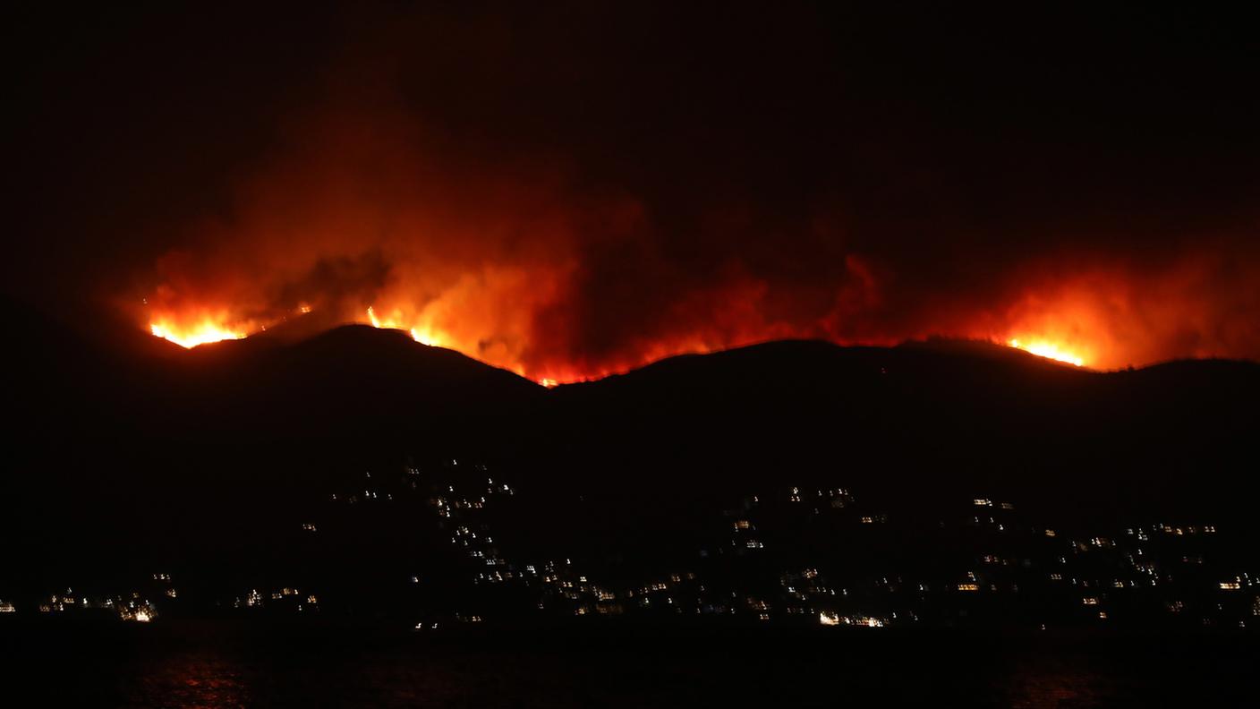 A Rodi nel fine settimana sono stati sfollati 30'000 turisti
