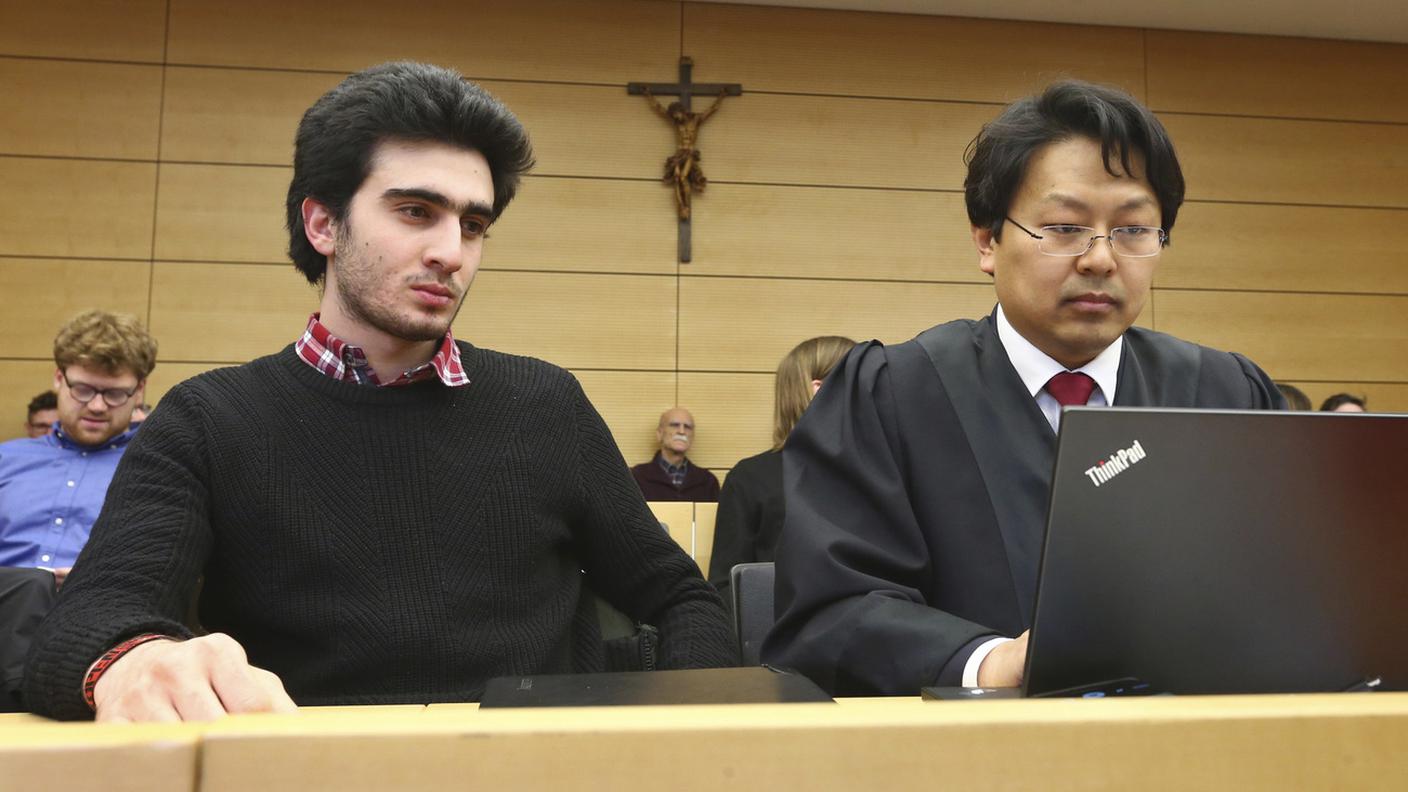 Modamani in aula